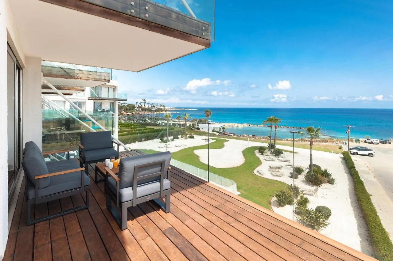 Apartment Marisol - Beachfront プロタラス