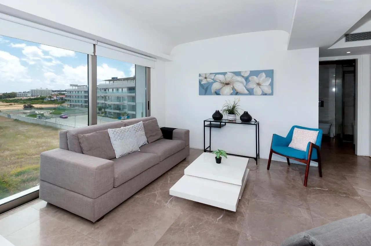 Apartment Marisol - Beachfront プロタラス