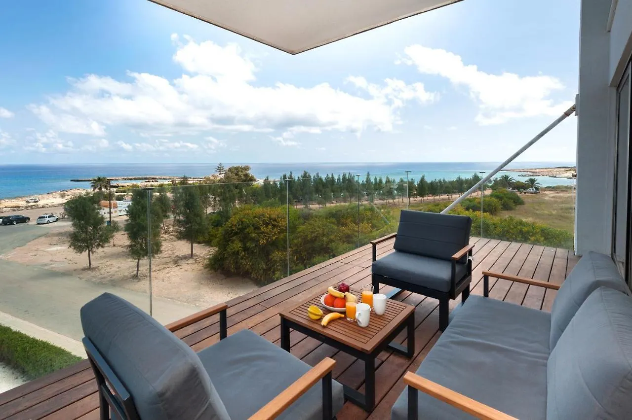 Apartment Marisol - Beachfront プロタラス