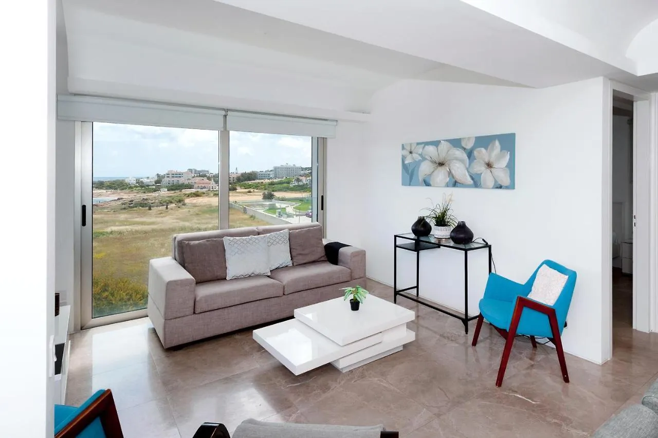 Apartment Marisol - Beachfront プロタラス