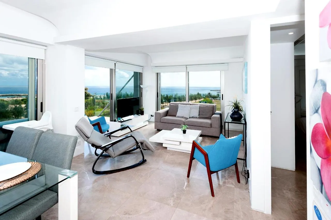 Apartment Marisol - Beachfront プロタラス