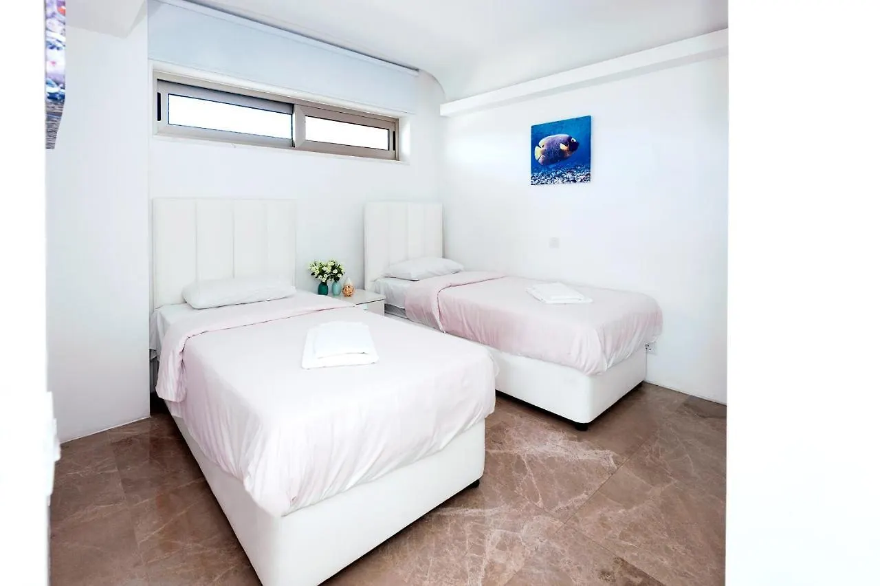 Apartment Marisol - Beachfront プロタラス