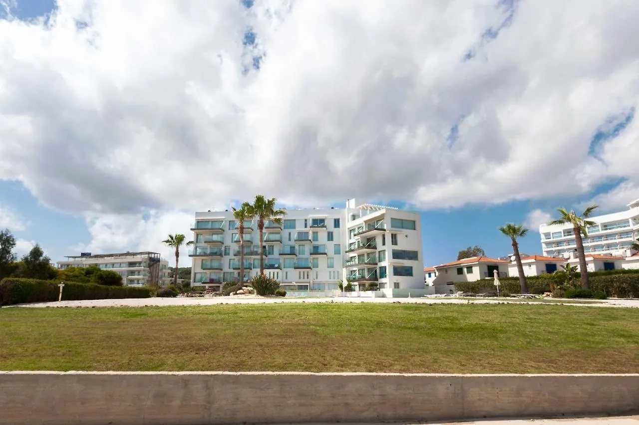 Apartment Marisol - Beachfront プロタラス